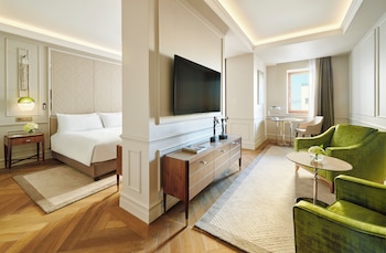 Junior Suite, 1 King Bed