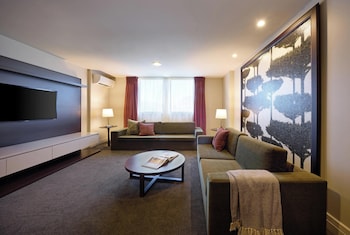 Interconnecting Family Suite