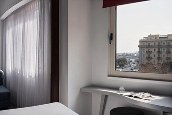 Superior Triple Room, City View