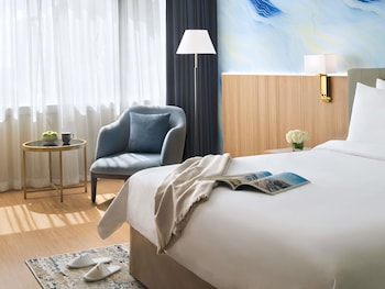 Superior Room, 1 King Bed