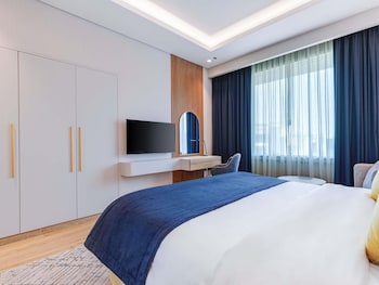 Superior Room, 1 King Bed