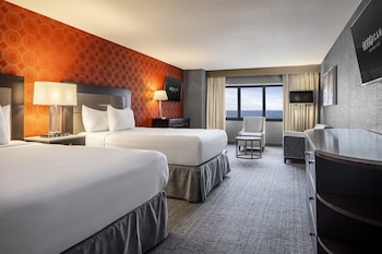 SOUTH PREMIUM OCEAN SUITE 2 QUEEN NON-SMOKING