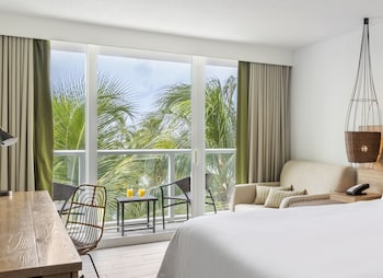 Room, 1 King Bed with Sofa bed, Courtyard View (Matecumbe)