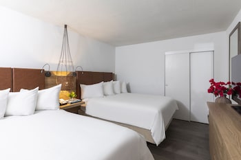 Suite, Multiple Beds (Standard View)