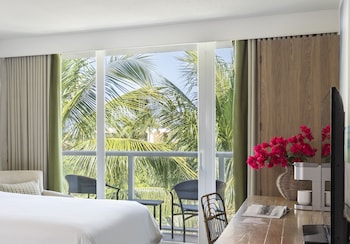 Room, 2 Queen Beds, Courtyard View (Matecumbe)