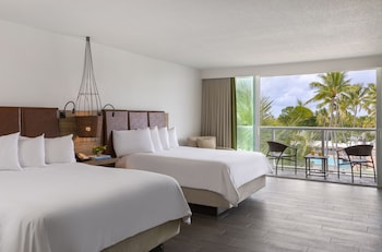 Room, 2 Queen Beds, Partial Ocean View (Alligator Reef)