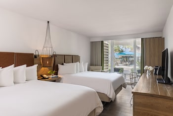 Room, 2 Queen Beds, Courtyard View (Matecumbe, Lanai)