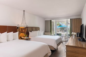 Room, 2 Queen Beds, Courtyard View, Lanai
