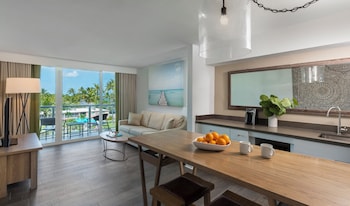 Suite, Multiple Beds (Standard View)