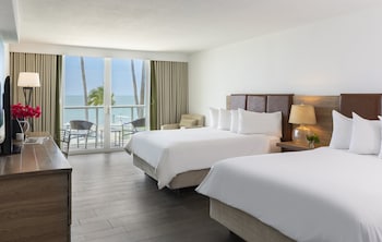 Room, 2 Queen Beds, Oceanfront (Alligator Reef)