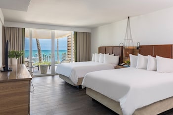Suite, Multiple Beds, Oceanfront (Lanai)
