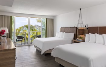 Room, 2 Queen Beds, Oceanfront (Alligator Reef, Lanai)