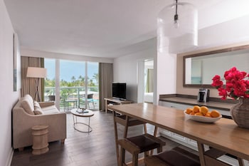 Suite, 1 King Bed with Sofa bed (Standard View)