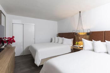 Suite, Multiple Beds (Standard View)