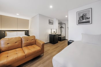 Premium Room, 1 Queen Bed
