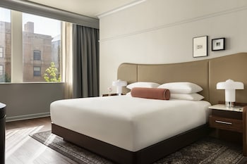 Premium Room, 1 King Bed