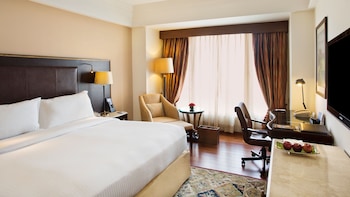 Classic Room, 1 King Bed, Club Lounge Access
