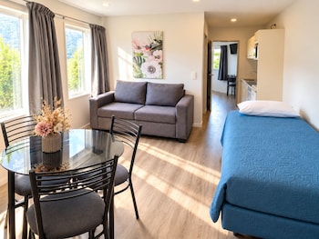 Executive Queen Spa Room