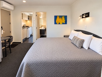 Deluxe Spa Suite