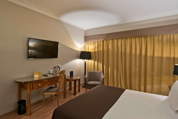 Classic Suite, 1 Queen Bed, Balcony, Sea View