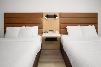 Room, 2 Queen Beds, Non Smoking