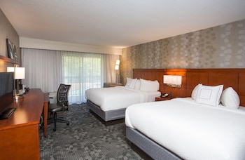 Room, 2 Double Beds (Mobility/Hearing Accessible, Tub)