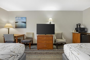 Standard Room, 2 Queen Beds, Accessible, Bathtub