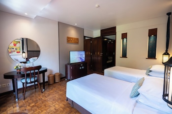 Deluxe Connecting Room