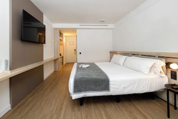 Classic Twin Room