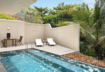 Grand Deluxe Suite with Pool