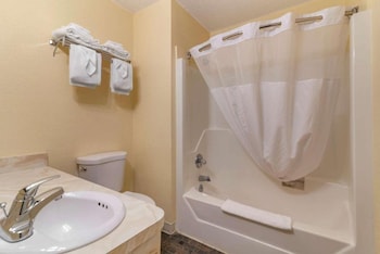 Standard Room, 2 Queen Beds