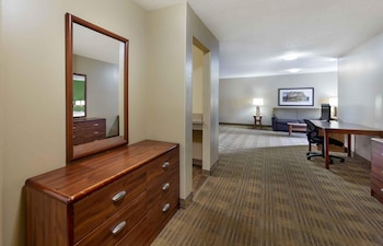 Deluxe Studio, Multiple Beds, Non Smoking
