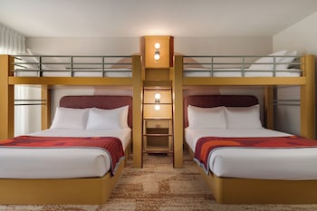 Deluxe Two Queens Adventure Room