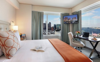 Suite (King Bed)