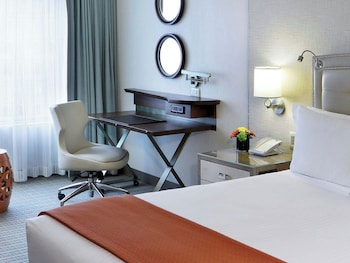 Premier Room, 1 King Bed