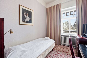 Standard Single Room (Castle building)