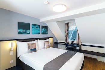 Single Room Double Bed