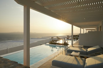 Grand Suite with Private Pool & Panoramic Sunset View-New Section