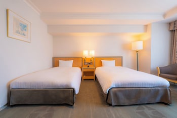 Corner Deluxe Twin Room, Non Smoking (2 Single beds)