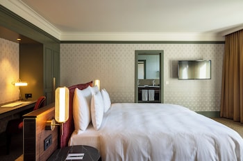 Junior Suite Art Nouveau with balcony