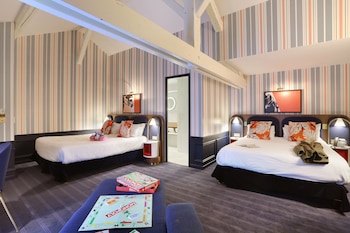 Family Room (5 persons)
