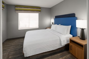 Suite, 2 Bedrooms (1 King Bed, 1 Queen Bed)