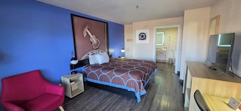Room, 1 King Bed, Smoking