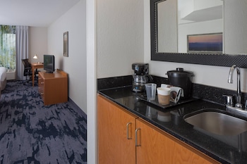 Room, 1 King Bed with Sofa bed (Hearing Accessible)