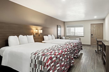 Deluxe Room, 2 Queen Beds, Non Smoking