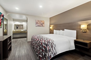 Superior Room, 1 King Bed, Accessible, Non Smoking