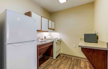Deluxe Studio, 1 Queen Bed with Sofa bed, Accessible, Non Smoking