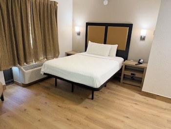 Premium Studio, 1 Queen Bed with Sofa bed, Non Smoking (Premium)