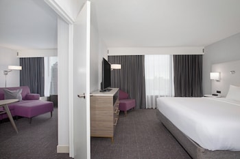 Suite, 1 Bedroom, City View (High Floor)