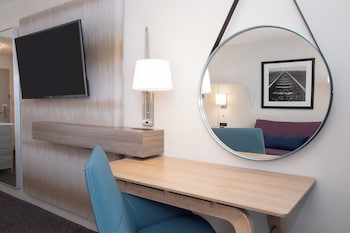 Premium Room, 1 King Bed (High Floor)
